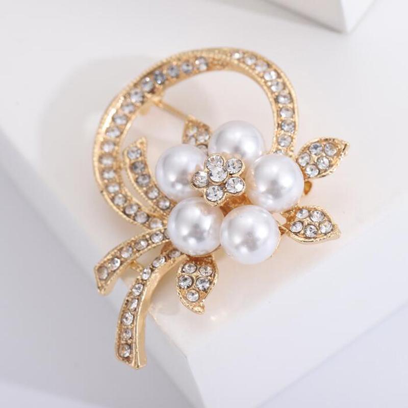 New Hot-Selling Bustling Pearl Flower Fashion High-Grade Pearl Rhinestone Garland Brooch Corsage Corsage Women Accessories