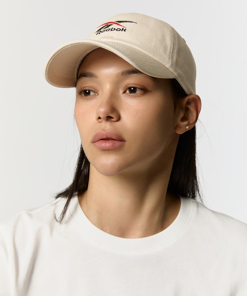 REEBOK Vector Logo Ball Cap - Off White