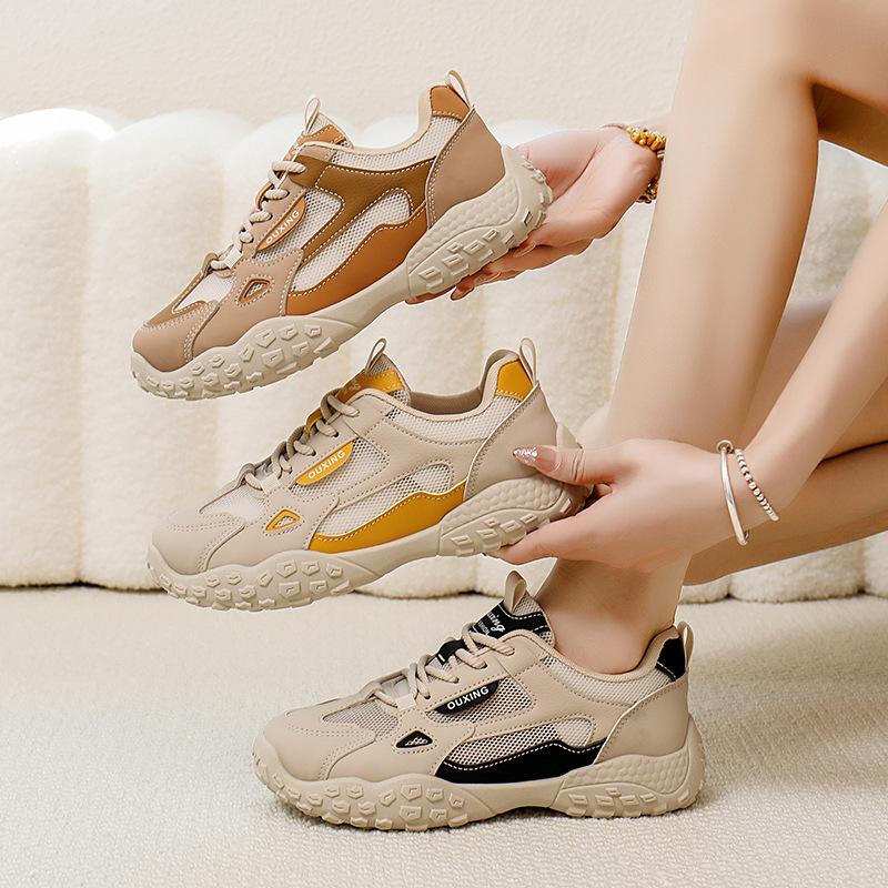 Ins Koreaanse versie van de nieuwe dad shoes meisje 2025 zomer student hardlopen sport dikke zool hoogte casual street shot Q3001