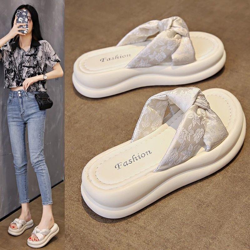 Fairy style fashion versatile popular beach shoes one-word cool slippers thick-soled slippers women's summer wear 2025 autumn new models