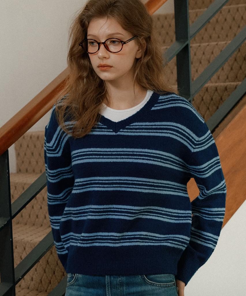 LETTER FROM MOON Brush Stripe V-Neck Knit (Navy)