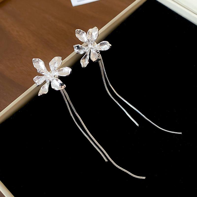Silver Needle Super Fairy Pattern Flower Fringed Pendant Earrings Light Luxury High-end Earrings Niche Simple Earrings Earrings Women