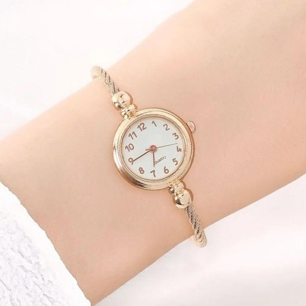 Orologio da polso a filo meme orologio donna femminile orologio da donna orologio da donna orologio alla moda orologio da polso in metallo