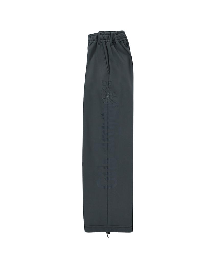 Gillaakaibeu Side Cross Logo Sweatpants_Charcoal