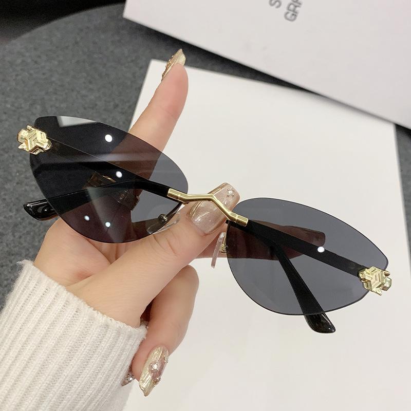 Rimless Cat Eye Metal Sunglasses Men Women Sexy Luxury Brand Designer Sun Glasses Ladies Gradient Lens Eyewear Shades Uv400