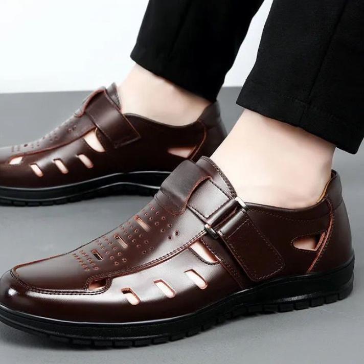Sandaler Sommar Män Mysig ihålig Halkfri Mjuk Cool Upplyst Andas Matchande Klassisk Bärbar Mode Casual Lädersandaler