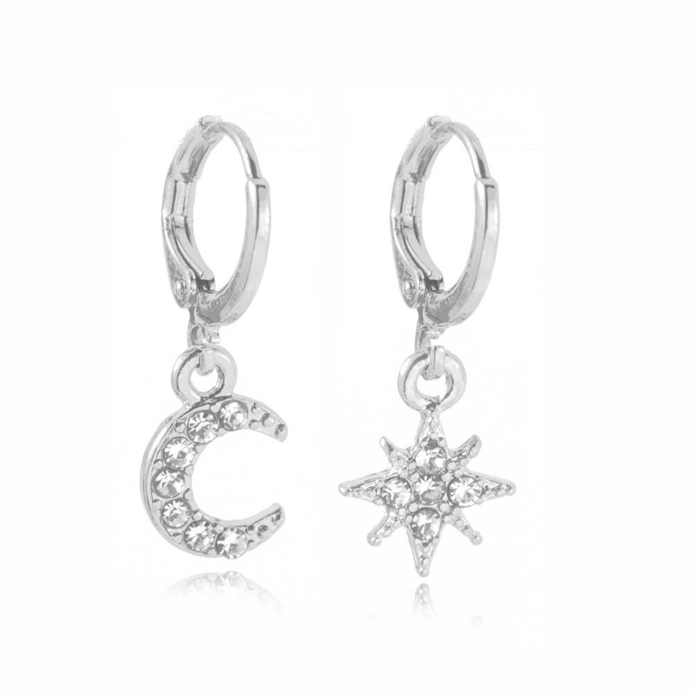 Elegant Alloy Star And Moon Earrings Trendy Fashion For Women Stylish Geometric Design