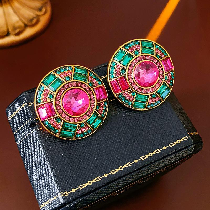 Vintage Inlaid Round Earrings, Court Style Light Luxury Exquisite Design, Niche Fashion Ear Studs