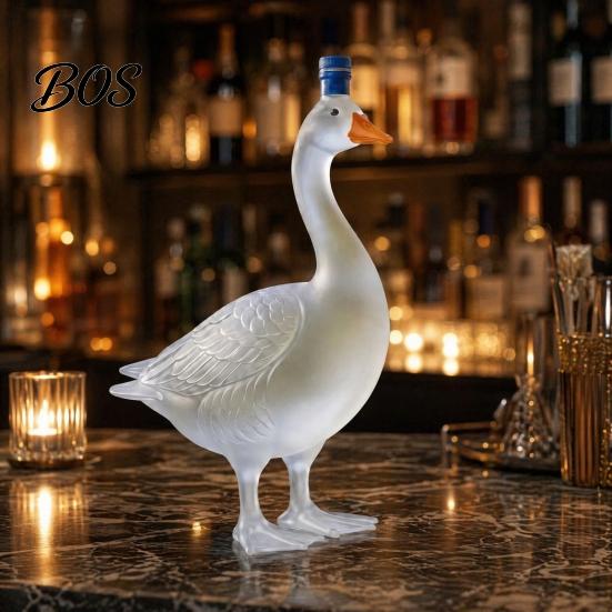Amber Glass Decanter Goose Bird Shape Whiskey Decanter, 3D Animal Liquor Bottle for Bar Display, Art Wine Dispenser Home Gift Decorative