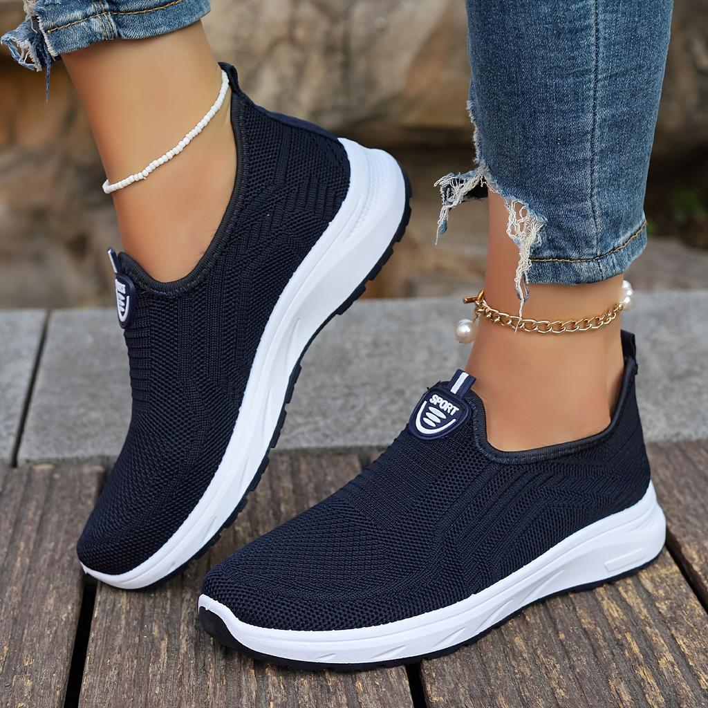 Einfarbige Plateau-Sneaker für Damen, atmungsaktive Slip-On-Outdoor-Schuhe aus Strick, bequeme Sportschuhe mit niedrigem Oberteil