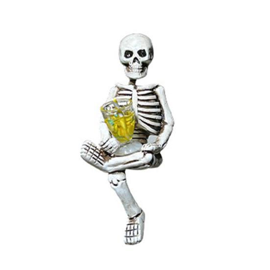 Funny Drinking Skeleton Statue Flower Pot Hugger Resin Skeleton Figurine Planter Pot Decoration for Garden Balcony Patio Lawn Fish Tank Decor
