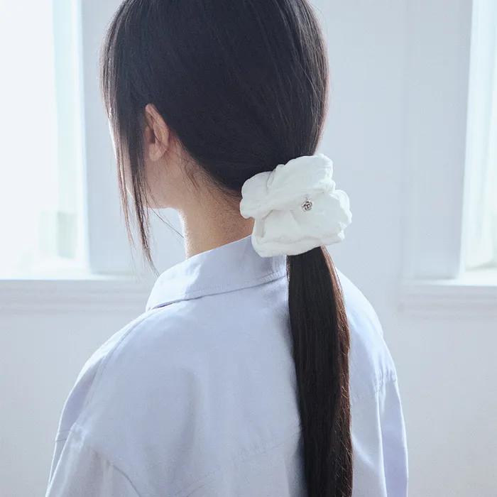 Flora Scrunchie - White Scrunchie