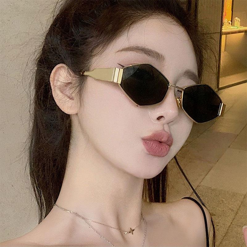 Women's Polygonal Metal Sunglasses UV400 Protection Fashion Shades for Party Street Photography