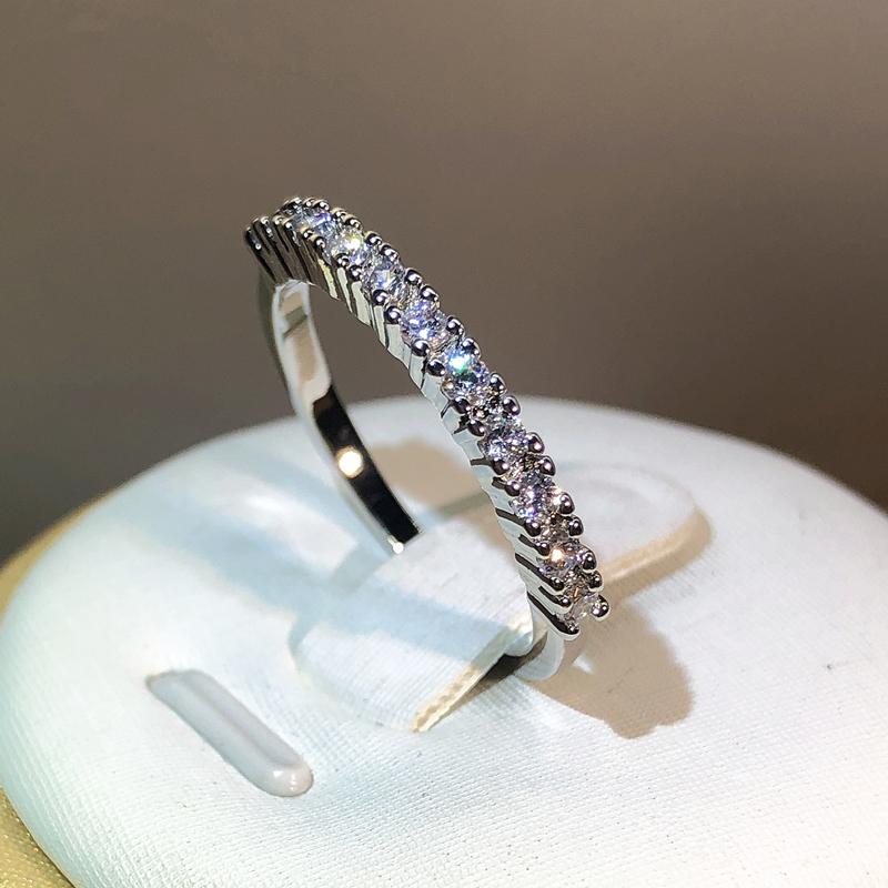 Zilver Luxe Dames Zirkoonsteen Enkele Rij Ring Merk Mode Eenvoudige Vingerring Zilverkleur Belofte Verlovingsringen Voor