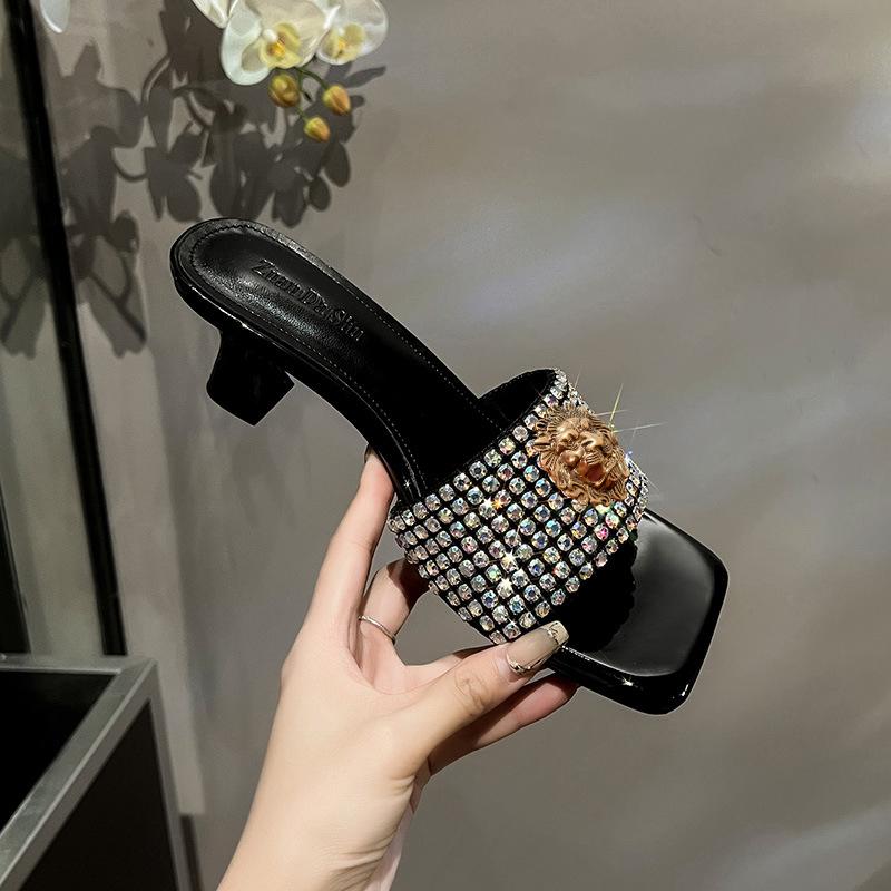 Fashion Luxury Diamond Slippers Women Wear Summer New Fa Shion Flat Bottom Net Red Rhinestone Flip-flops Fashio Slipper