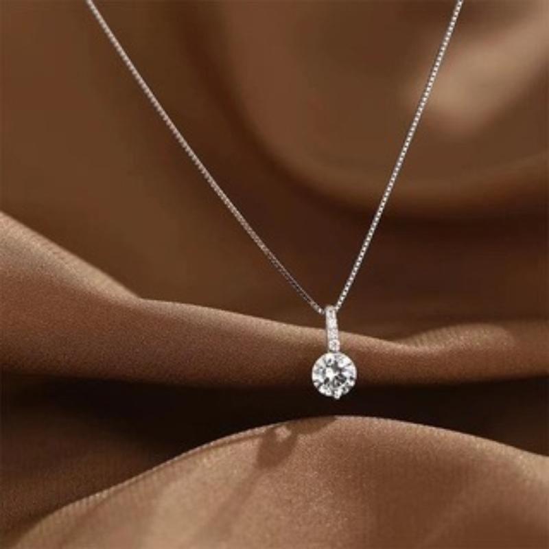 Exquisite funkelnde Zirkon-Rundanhänger Halskette, Geeignet für Damenmode, schlichte tägliche Party-Geschenke