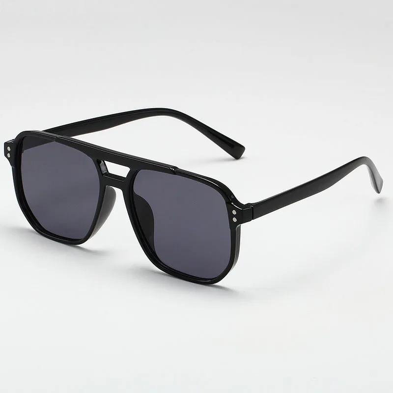 Occhiali da Sole Punk con Montatura Quadrata Anti-UV Occhiali da Sole Retrò Protezione Occhi da Spiaggia Occhiali per Uomo Donna Accessori da Viaggio