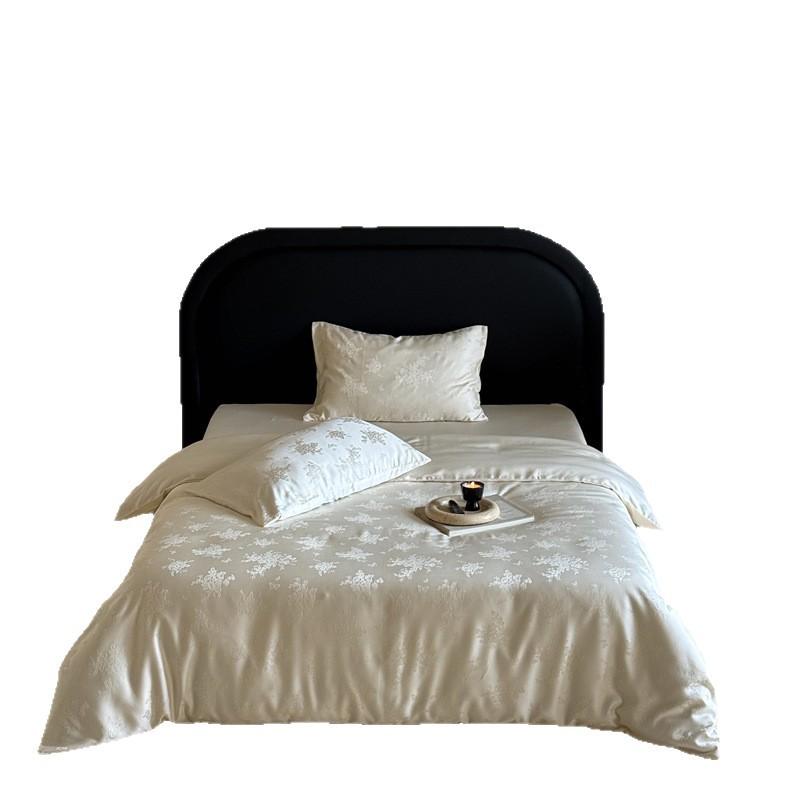 4-Piece Luxury Jacquard Ice Silk Cooling Comforter Set - Elegant Bedding Collection