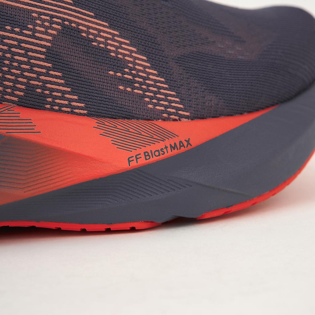 Asics Novablast 5 Pilkšvai violetinės koralų rifo vyriški sportbačiai 1011B974-500