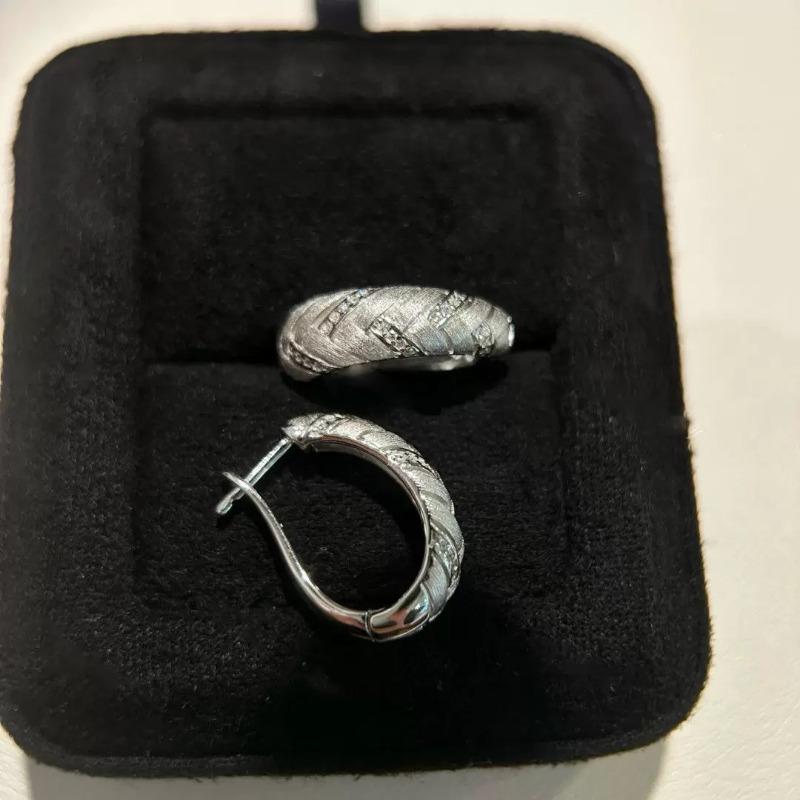 Vintage Weizenstich Diamantbesetzte Gebürstete Ohrstecker mit Einem Eleganten und Raffinierten Look Als Accessoire.