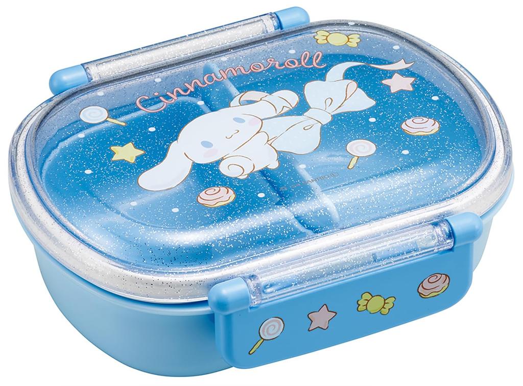 Skater Bento mit einem flauschigen, in einem Spülmaschinen- und Mikrowellen-geeigneten Sanrio Cinnamoroll, große Kinderbox, 360ml, Deckel, Japan, Tier, Sicher, Band,