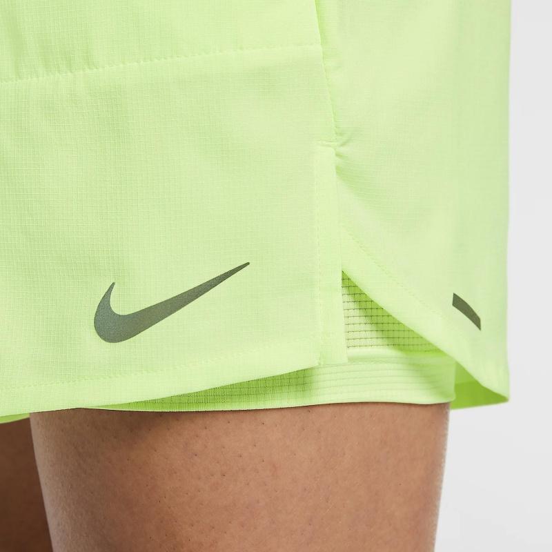 Nike Dri-Fit Twee-in-één Comfortabel Sneldrogend Casual Veelzijdig Sportbroekje Herenbroekjes Licht-Geel-Groen FN2993701