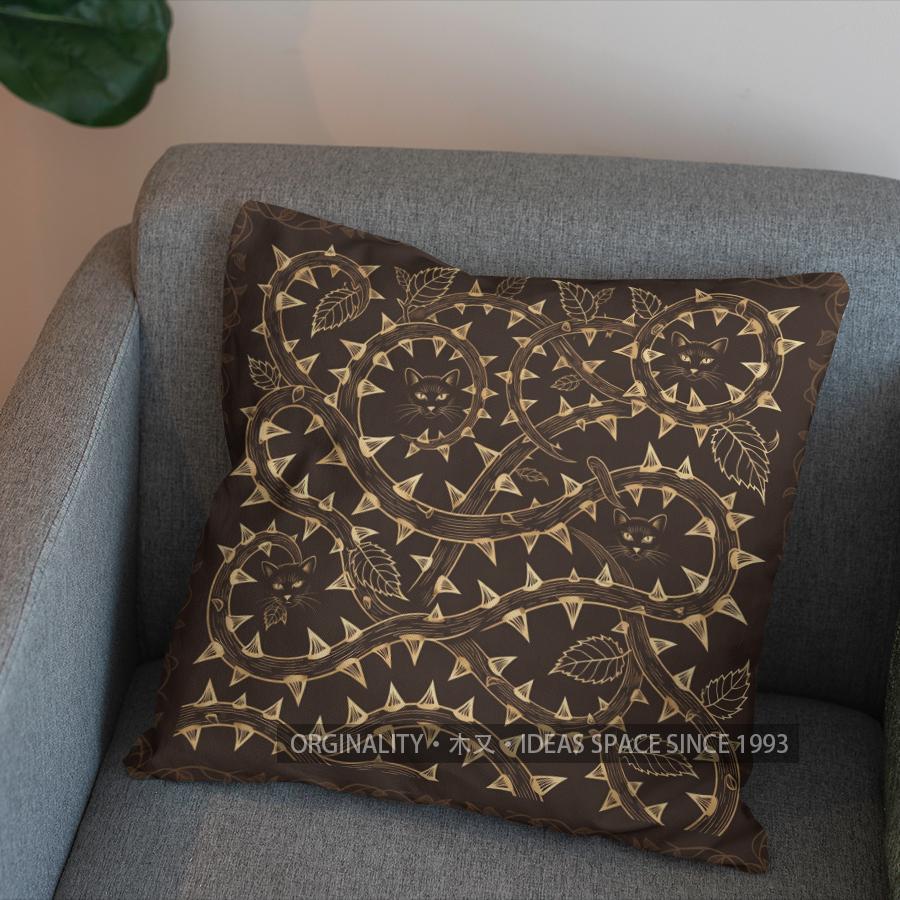 2D Cats Among Leaves: Unique Decorative Pillow Cover Pattern Cushion Cover Suitable For Sofa Bedroom Car Pillow Cover