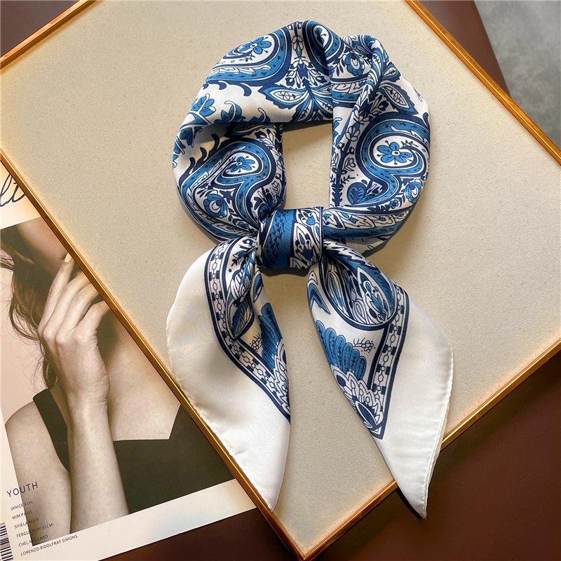 70 * 70cm New Silk Small Square Scarf For Women'S Neck Protection Professional Scarf Versatile Hair Tie Headscarf Scarf