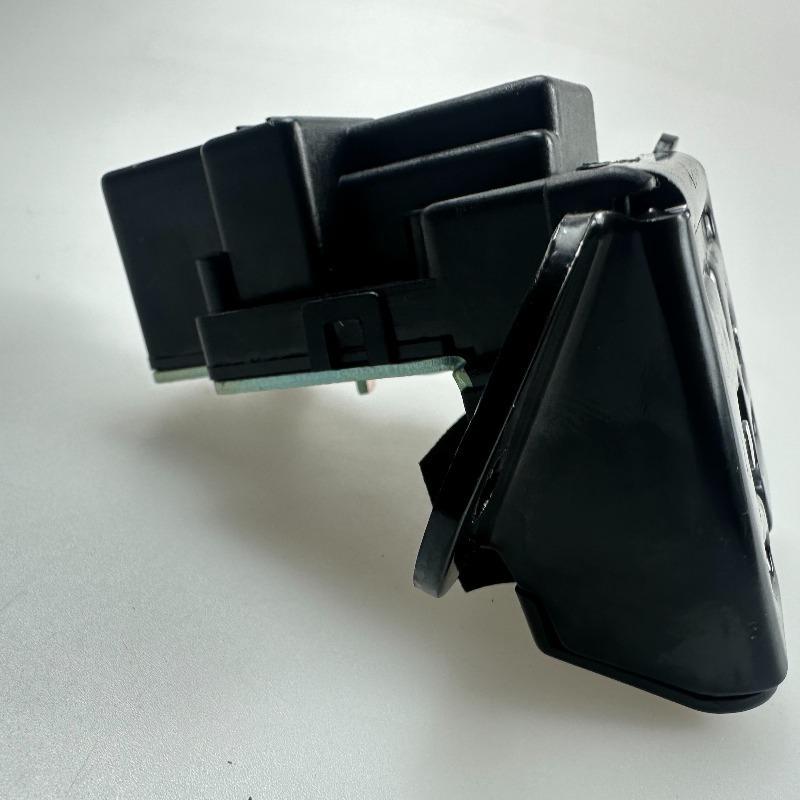 Bakluke Lås Låseaktuator for Hyundai Santa Fe Sport Kia Soul EV 2015-2016 Erstatt 81230-2W000