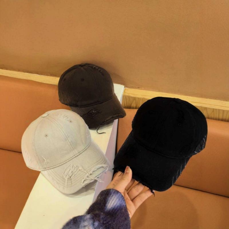 New Soft Top Hole Gradual Change Baseball Cap Men and Women Show Small Face Old Wear Cap Young Couples Tide Hat