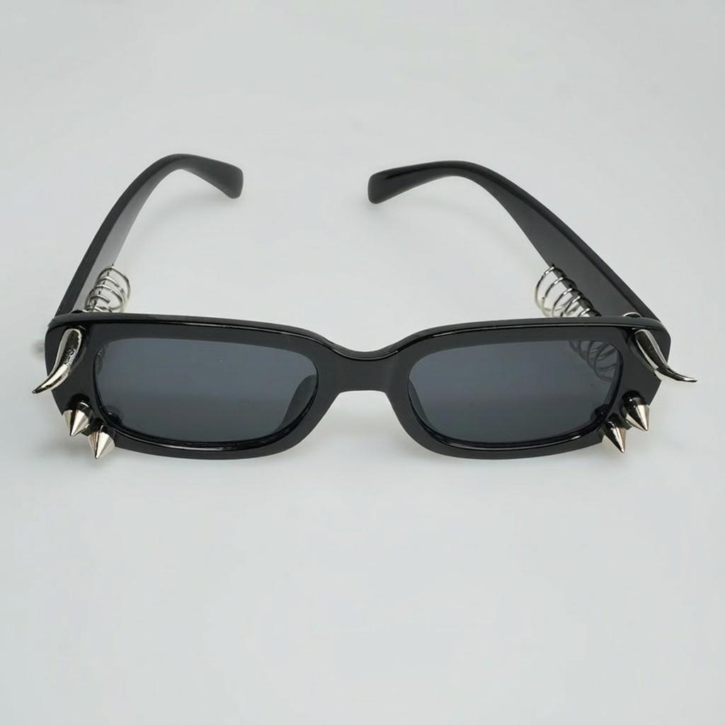 Lunettes de soleil Y2k Lunettes de soleil carrées cloutées Lunettes de soleil UV UV Pour les sorties en plein air les réunions de fête les festivals de musique