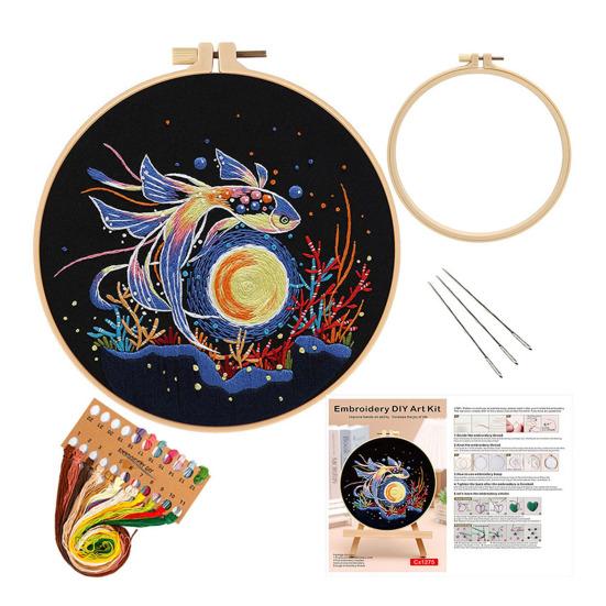 Star Goldfish Embroidery Kit Embroidery Starter Kit with Hoop Fabric Threads Adult Needlework Kit for Beginners Home Decor