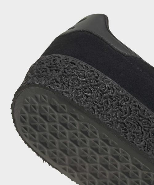 adidas Montreal - Black:Carbon IH7249