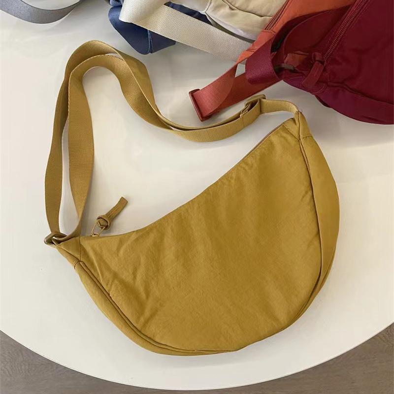 Nyl Hobos Damen Schulter Knödeltasche Große Kapazität Reise Crossbody Halbmond Taschen Outdoor Federtasche Handtaschen Großhandel