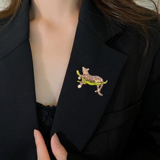 Yousheng Oil-dripping Leopard Brooch Elegant Animal Shape Sweater Cardigan Coat Business Suit Lapel Pin Fashion Jewelry Gift Clothing Accessories