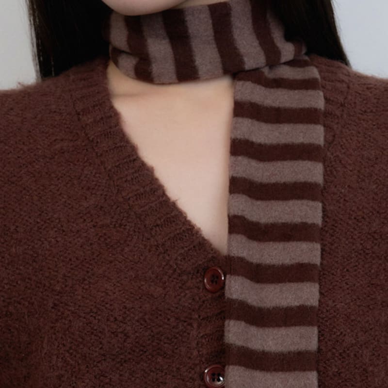 Geegee Fluffy Stripe Long Scarf - Brown