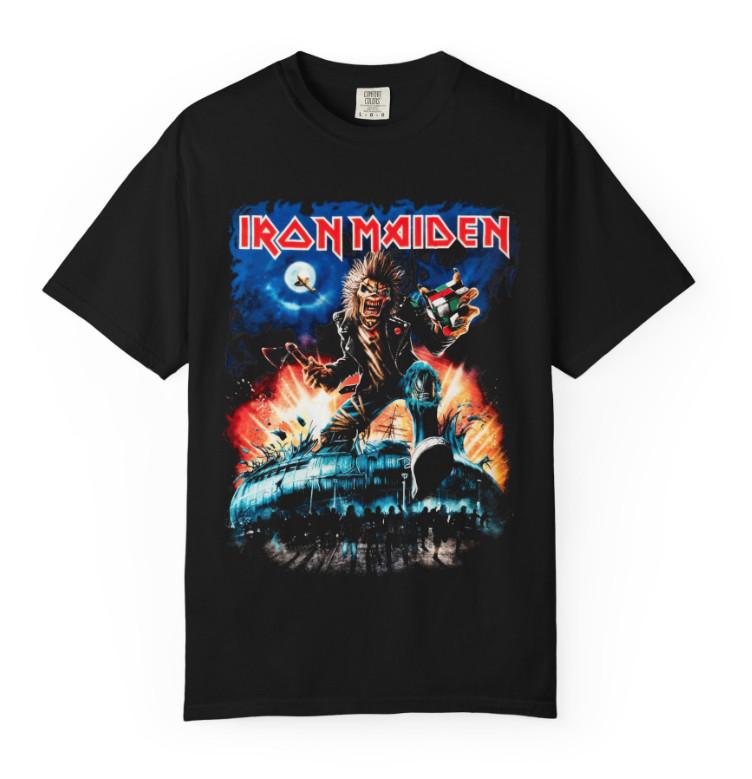 Iron Maiden Verdensturné 2025 Budapest Konsert T-skjorte, Dobbelsidig grafisk t-skjorte