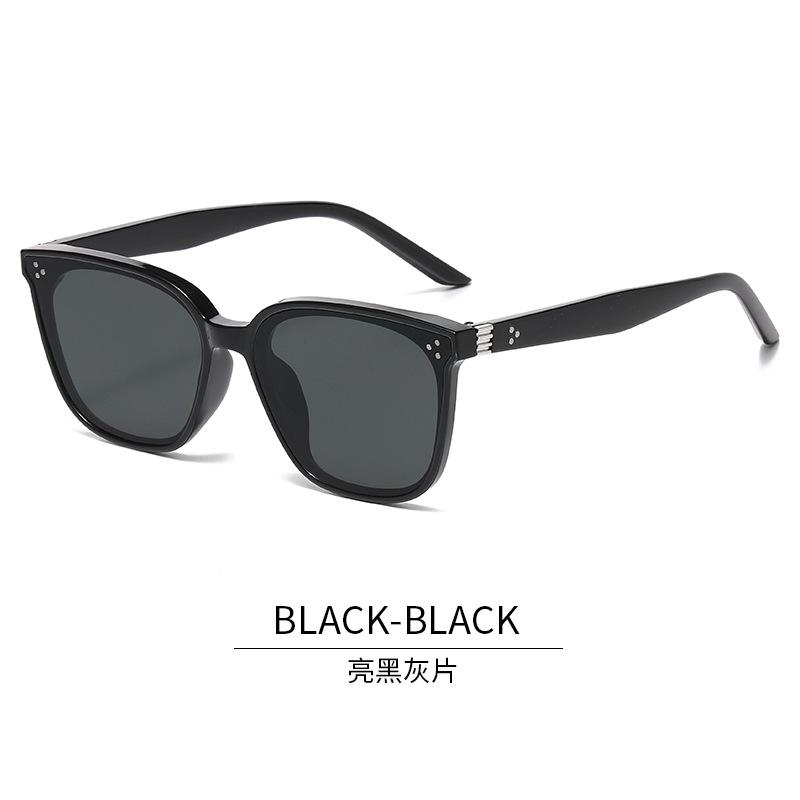 New Stylish Designer Style Sun Glasses Woman Square Shaped Shape UV Ray Blocking For Ladies' Sun Glasses High Quality Outdoor Use Sunglass