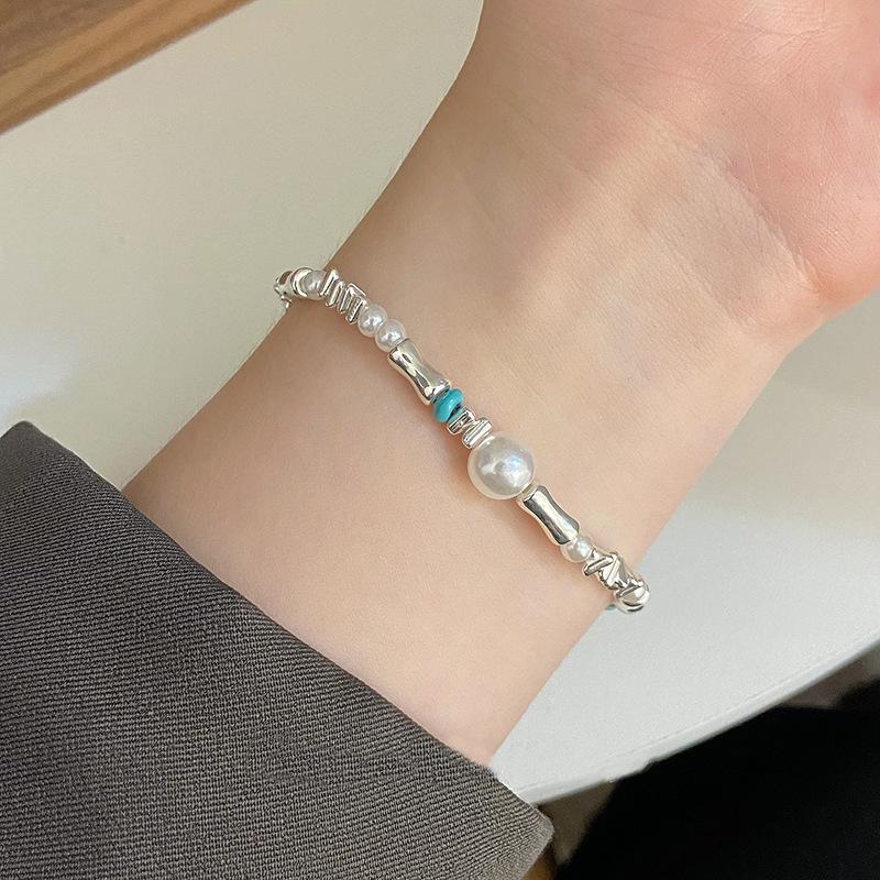 Korean Fashion Pearl & Silver Bracelet: Elegant Design for Women, Perfect for Girlfriends & Best Friends
