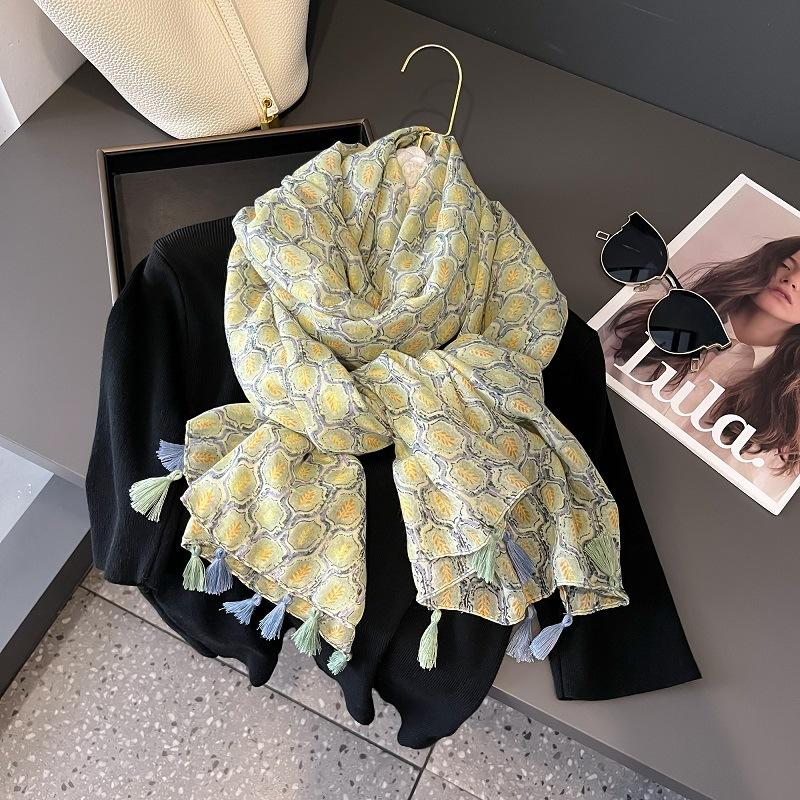 Autumn Viscose Cotton Scarf Aztec Paisley Floral Shawl Wraps Lady Thin Scarves Fashion Tassel Pashmina High Quality Foulard