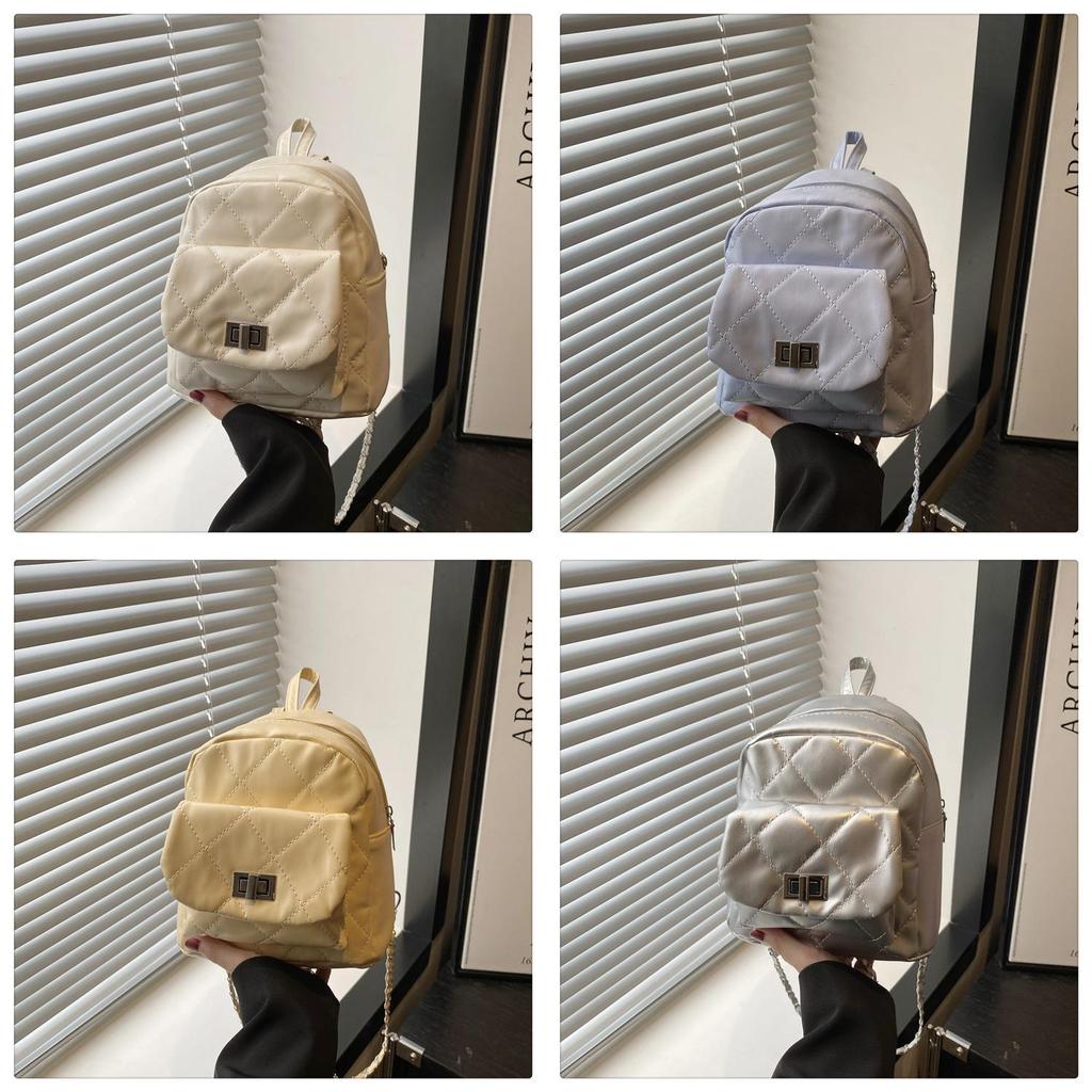 Small Chainhandle Pu Backpack With Zipper Closure For Street Style