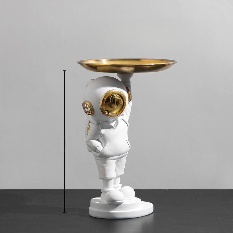 Nordic Diving Astronaut Ornaments Entrance Key Storage Living Room Top TV Cabinet Tabletop Home Creative Design Soft Decorations