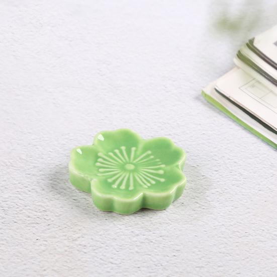 Essstäbchenablage, Sakura-Form, Keramik-Essstäbchenhalter, vielseitiger Geschirrhalter für Zuhause, Küche, Restaurant