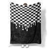 Black and white snowflake pattern printed flannel blanket, suitable for sofas, chairs, and bedrooms.