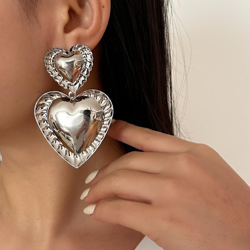 Full Custody Jewelry Exaggerated Love Alloy Earrings Niche Texture Die-cast Earrings Stud Earrings Girl