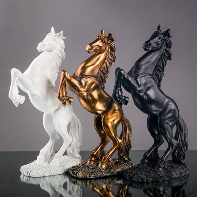 Figúrka koňa proti vyblednutiu Presne elegantný štýlový detail Živica priťahuje šťastie Bohatstvo večierok Miniatúrne darčeky Kôň na dekoráciu domácnosti