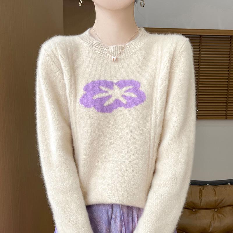 French Retro 3D Flower Wool Knit Top – Versatile, Loose, Stylish & Casual with a Slimming Round Neck Design