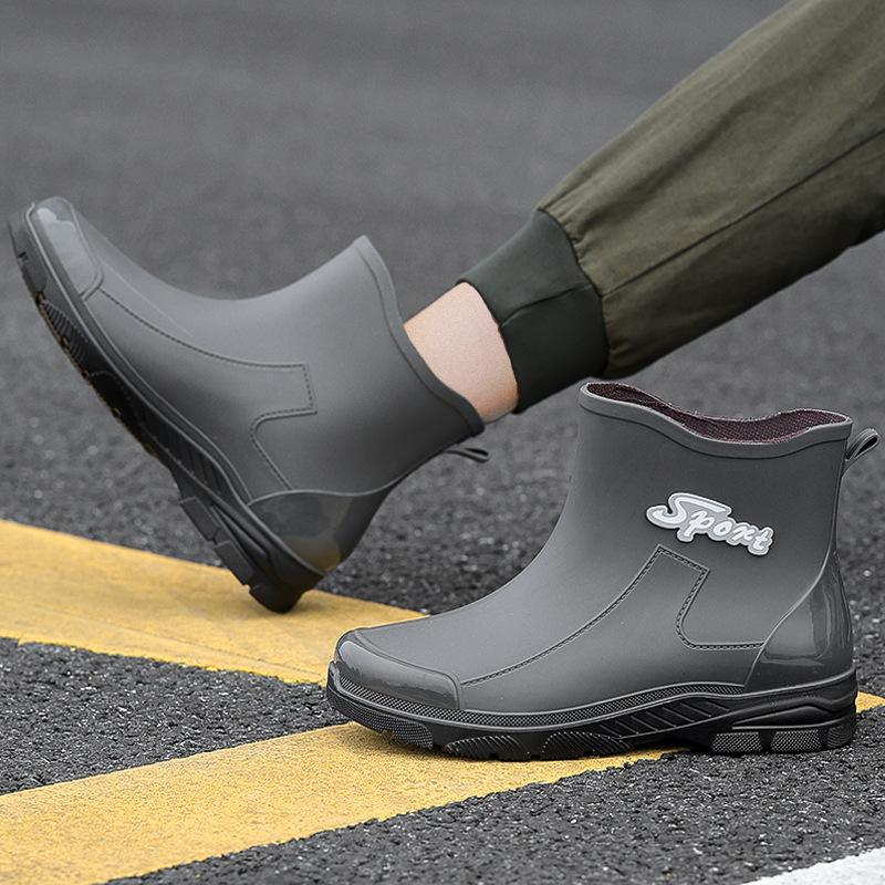 Fashion men's rain shoes medium tube rain boots non-slip short tube velvet fishing work shoes