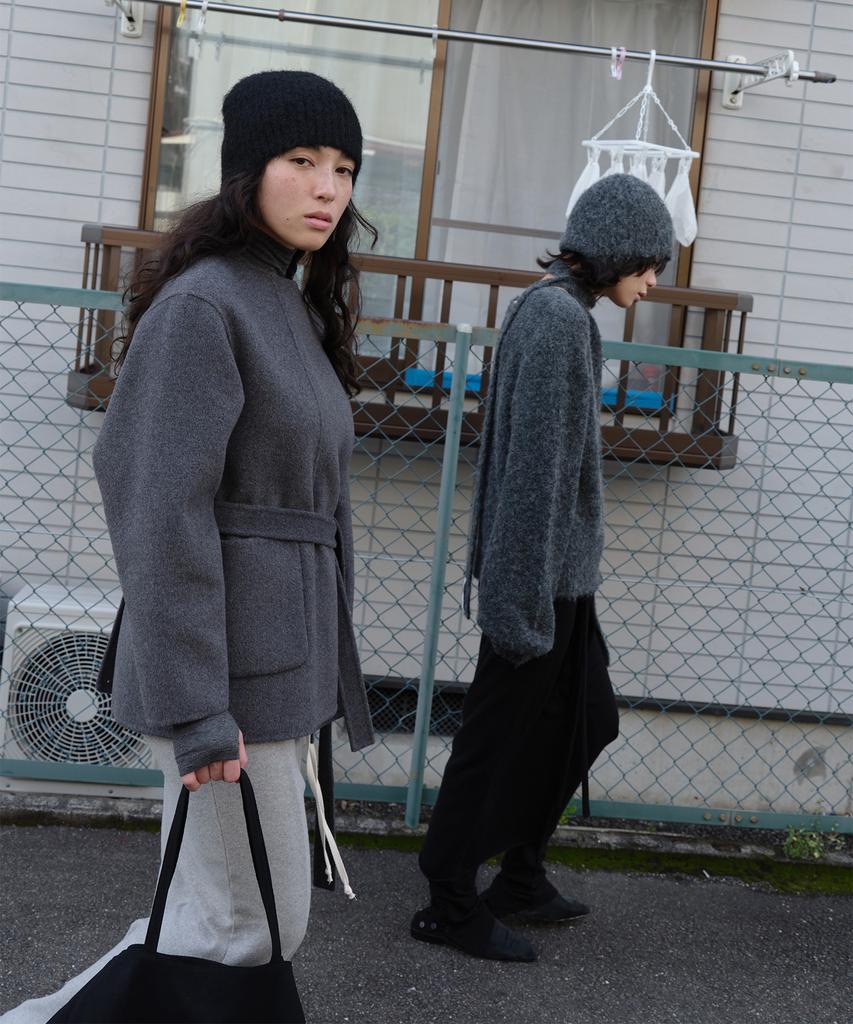 Loutaideu Fluffy Knit Beanie [Black]