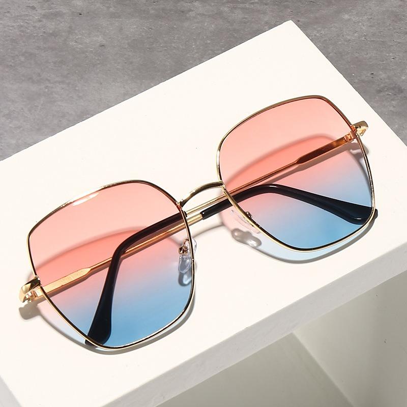 Fashion Metal Square Sunglasses UV400 Protection Gradient Lens Summer Driving Eyewear for Men Gafas De Sol